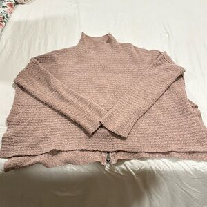 Free people mock neck sweater. In really good condition with some pilling.